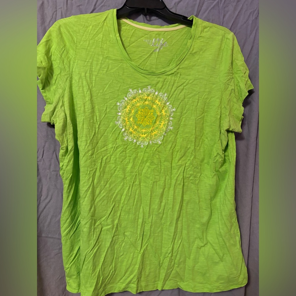 Made for life green t shirt. Beautiful design on the front.